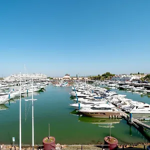  Apartment Marina Pearl - View To Marina